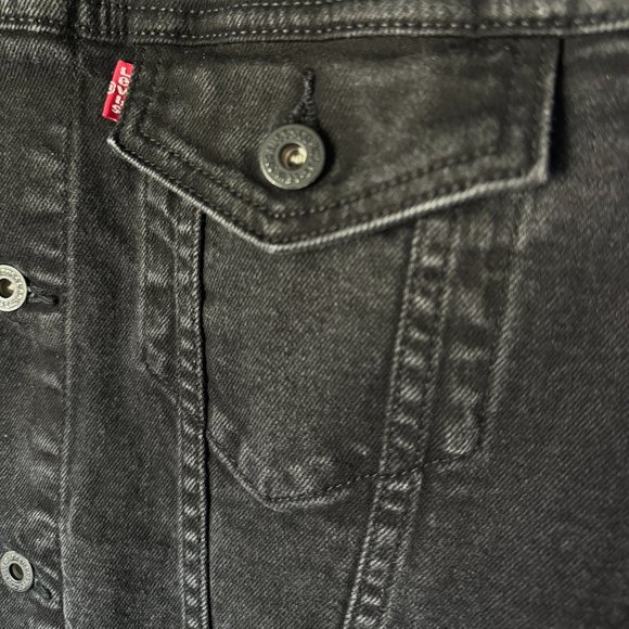 LEVI'S The Trucker Mens Denim Jacket - Picture 5 of 8
